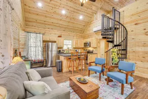 Near Greenbrier River! Mtn-view Cabin w/ Fire Pit - Interiör