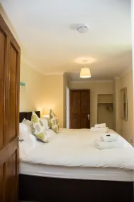 Pendragon Country Cottages - Zimmer