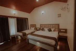Mountain Peak Resort - Room