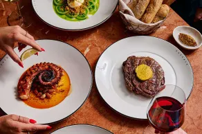 QT Melbourne - Restaurant