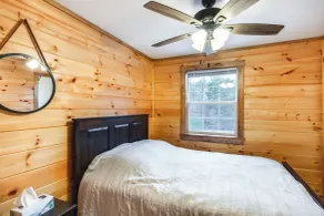 Houtzdale Home w/ Shuffleboard & Pickleball! - Innenbereich