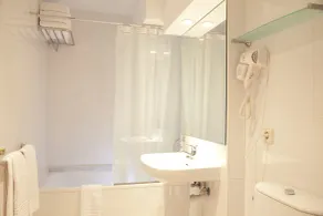 Apartamentos Niza - Bathroom