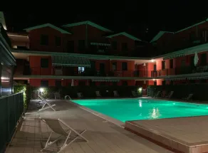 Grüne Oase in Zentrumsnähe - Pool