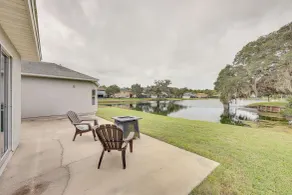 Private Patio + Lake View: Fruit Cove Home - Interiör