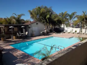 O'Cairns Inn and Suites - Piscine