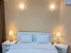 Holiday Lux Sea Towers Batumi - Room