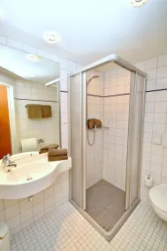 Hotel & Restaurant Zum Deutschen Hause - Bathroom