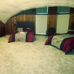 HOUSE Of THE FUTURE IN THE WOODS OF WEST LANSING - Quarto