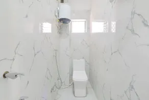 FabHotel Radhy Sham - Bathroom