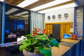 Radon Plaza - Reception