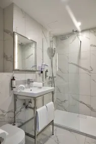 The Scott Hotel Brussels - Bathroom