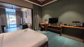 Mango Lantern - Room