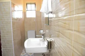 A&B Cozy Apartments Kitale - Bathroom
