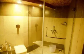 Chokhi Dhani Indore - Badeværelse
