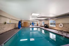 Best Western PLUS Mountain View Auburn Inn - Piscine