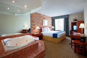 Holiday Inn Express Toronto East - Scarborough by IHG - Room