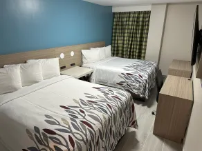 Red Roof Inn PLUS Brooklyn - Flatbush Ave - Room