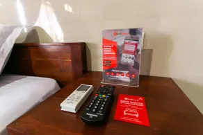 RedDoorz near Parangtritis Beach - Chambre