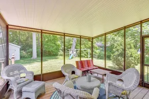 Charming Union Pier Home w/ Deck: Half-mi to Beach - Interiør