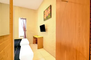 Collection O Bogor Puncak Near Gunung Mas Formerly Villa Bunga Bunga - Bathroom