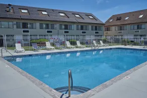 Admiralty Inn & Suites - a Red Collection Hotel - Piscine