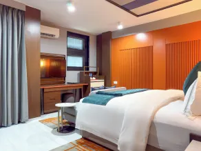 Wellborn Hotel Limited - Room
