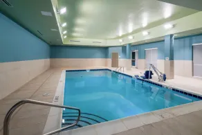 Holiday Inn Express & Suites - St Peters by IHG - Basseng