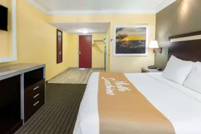 Days Inn by Wyndham Nanuet / Spring Valley - Chambre