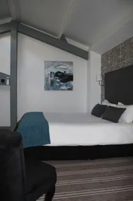 Hôtel Le Dauphin Puteaux - Chambre