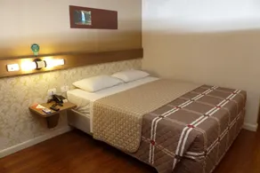 Hotel 10 Palmas - Habitación