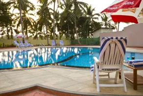Sterling Karwar - Piscina