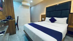 Hotel BKC Gold View Near Bandra Kurla Complex - Room