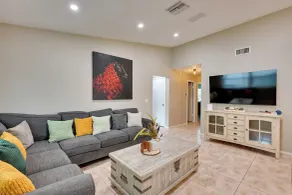 Explore Tampa Bay! Family Home w/ Lanai, Game Room - Innenbereich