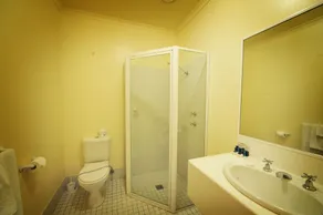 Hotel Victoria - Griffith - Bathroom