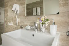 NeapolitanTrips Hotel - Bathroom