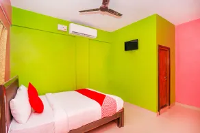 OYO 17373 Ssv Hotel - Camera