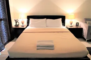 KSLV - Furnished Studio - Room