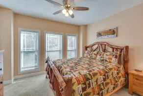 Blairsville Mansion w/ Hot Tub, Casino + Games! - Innenbereich