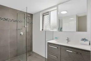 Chidori Court - Bathroom