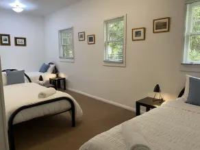 Giants Table and Cottages - Room