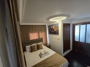 QMEYDANN - Room