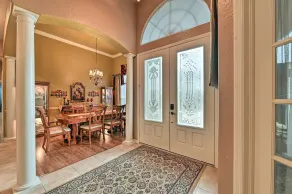 Elegant Valrico Home ~ 15 Mi to Downtown Tampa! - Innvendig
