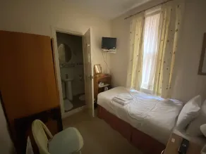 Pickwicks Guest House - Rum