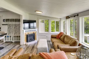 Quiet Relaxing Lakefront Cabin w/ Private Dock - Innenbereich