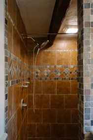 The Crossroads Inn - Bathroom