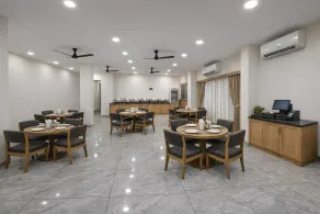 Hotel Matrushree - Near Shree Dwarkadhish Temple - Restaurant
