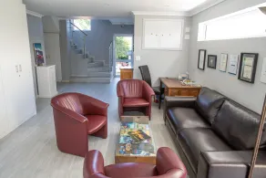 Charming fully fitted double storey Cottage near Constantia Village - Reception