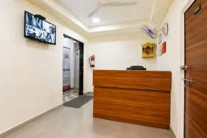 Hotel New Suryam - Lobby