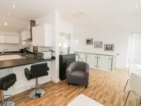 7 Marina View - Zimmer