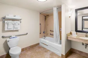 Comfort Suites Vacaville-Napa Valley Area - Chambre